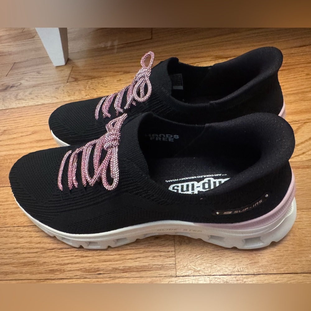 NEW Sketchers black sneakers with pink sparkly laces, size 9 - Picture 5 of 7